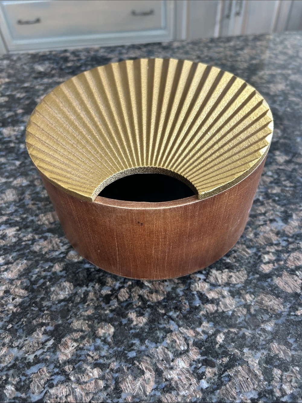 ASHLAND GOLD & BROWN DECORATIVE ROUND TRINKET BOX BWT